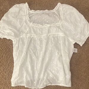 Old Navy White Blouse with Delicate Embroidery